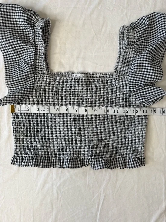 Sincerely Jules Black White Gingham Puff Sleeve Smocked Crop Top Medium - Picture 4 of 8